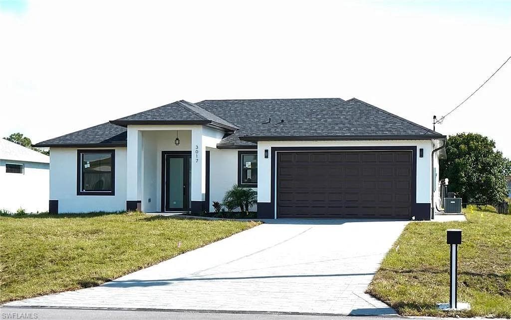 3017 4th ST W LEHIGH ACRES, FL 33971