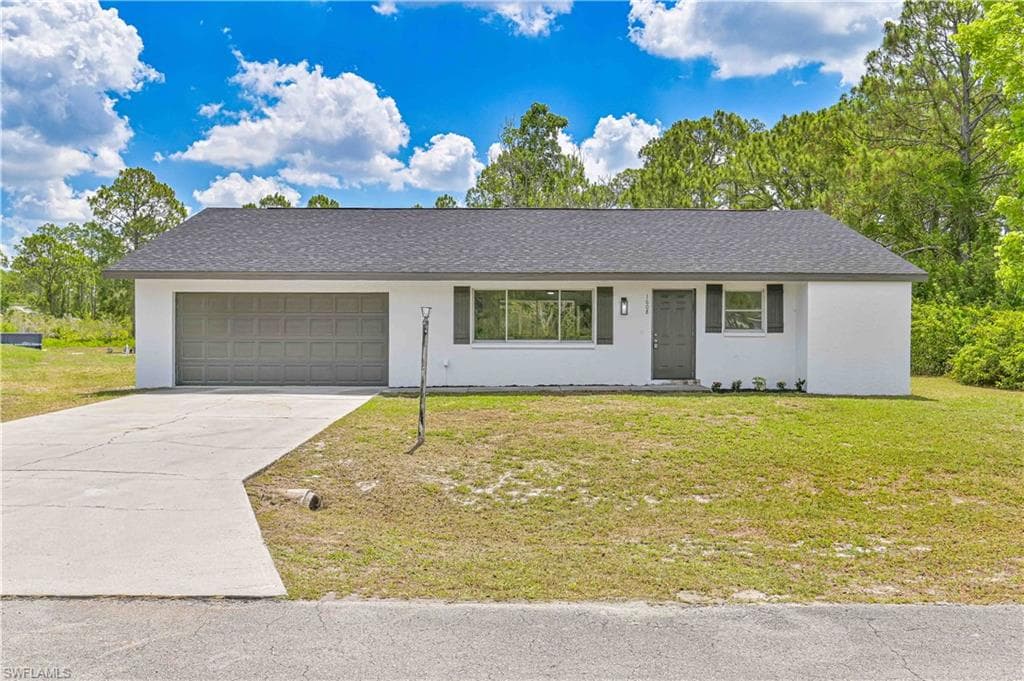 1608 Henry AVE LEHIGH ACRES, FL 33972