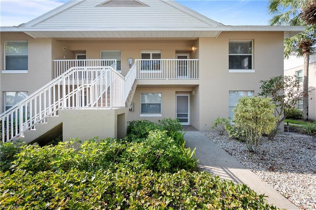 174 Pebble Shores DR S 204 NAPLES, FL 34110