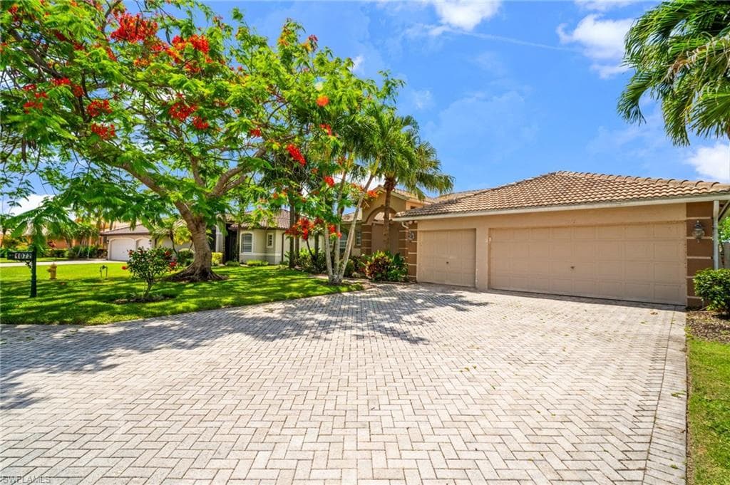 1072 port orange WAY NAPLES, FL 34120