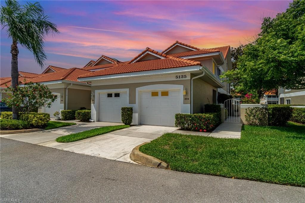 5135 Cobble Creek CT 204 NAPLES, FL 34110