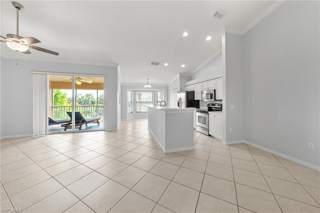 19981 Barletta LN 1822 ESTERO, FL 33928