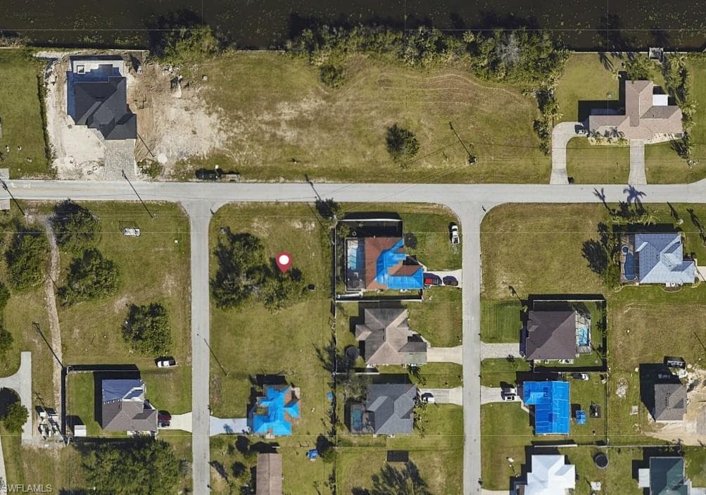 2215 NE 16th PL CAPE CORAL, FL 33909