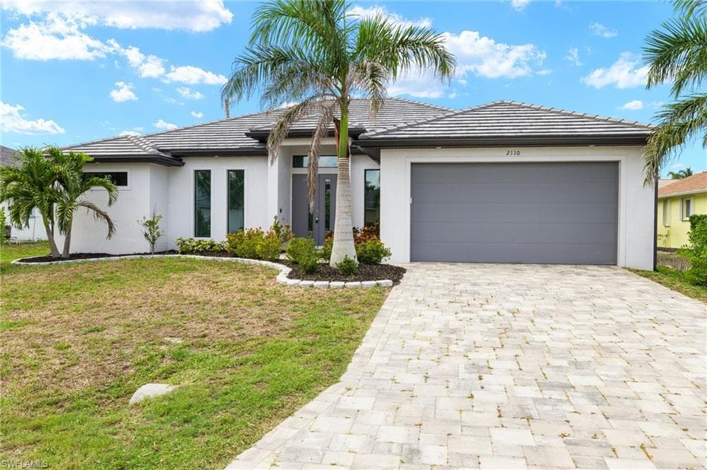 2110 SW 52nd TER CAPE CORAL, FL 33914
