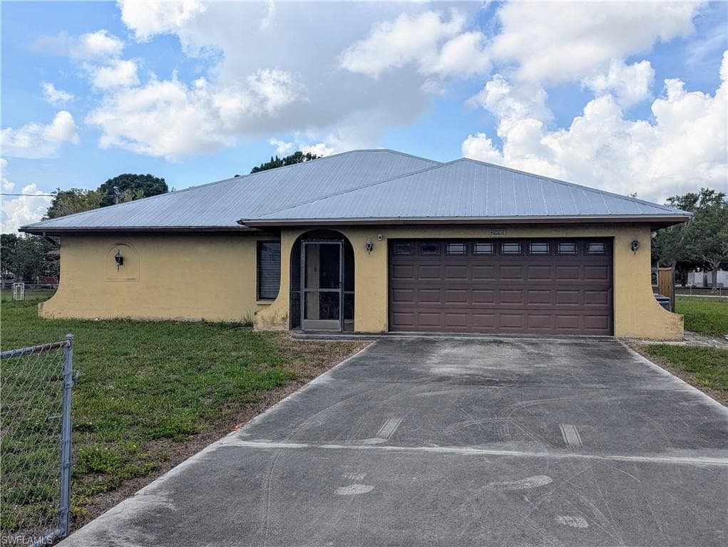 2990 Rustic LN NORTH FORT MYERS, FL 33917