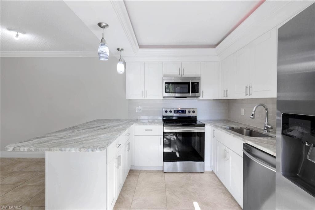 1501 Park Meadows DR 3 FORT MYERS, FL 33907