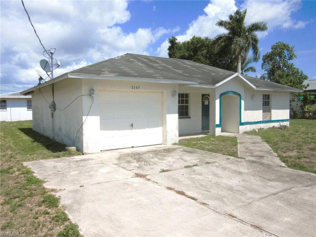 2165 Ben ST FORT MYERS, FL 33916
