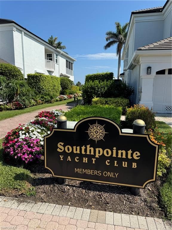 1777 Gulfstar DR S NAPLES, FL 34112