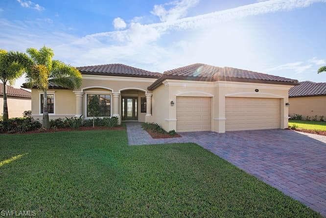 10114 Biscayne Bay LN NAPLES, FL 34120