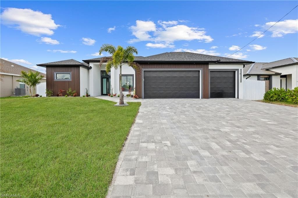 423 NE 5th TER CAPE CORAL, FL 33909