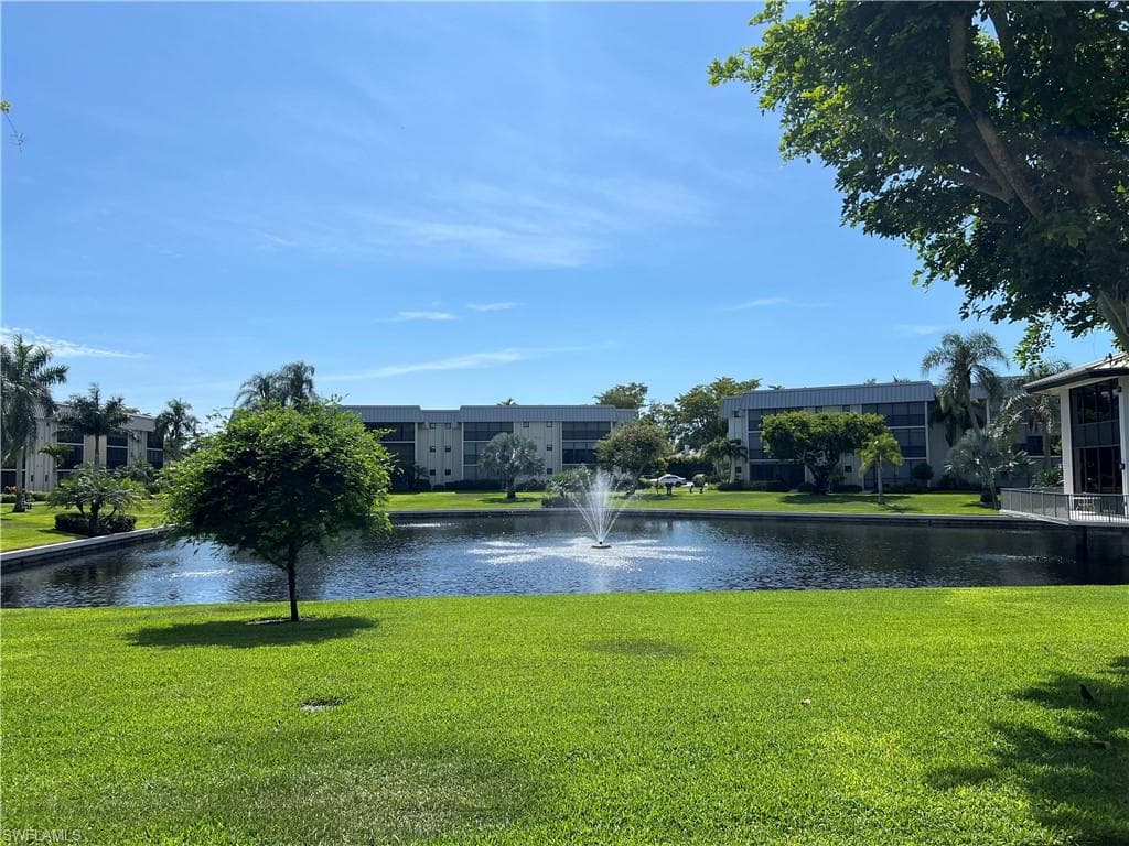788 Park Shore DR B14