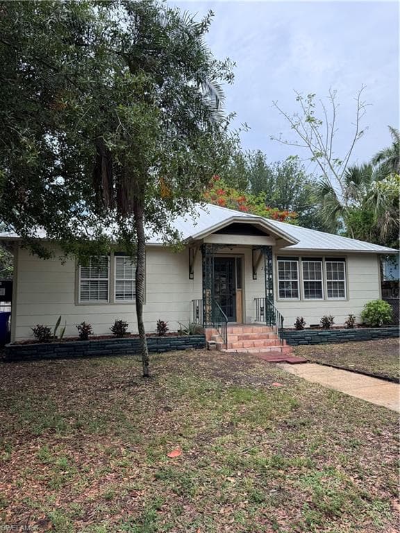 2739 Michigan AVE FORT MYERS, FL 33916