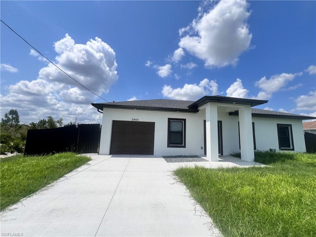 2903 64th ST W LEHIGH ACRES, FL 33971