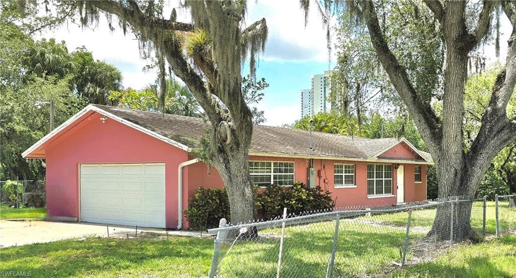1400 Billie ST FORT MYERS, FL 33916