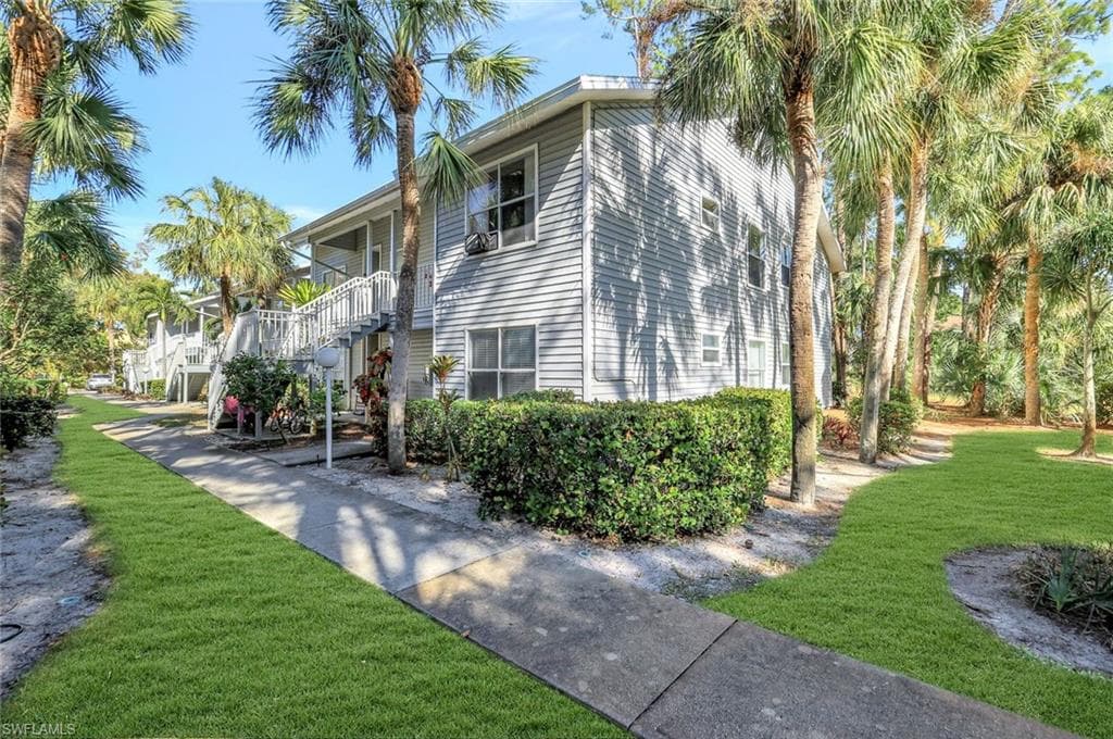 1965 Courtyard WAY E106 NAPLES, FL 34112