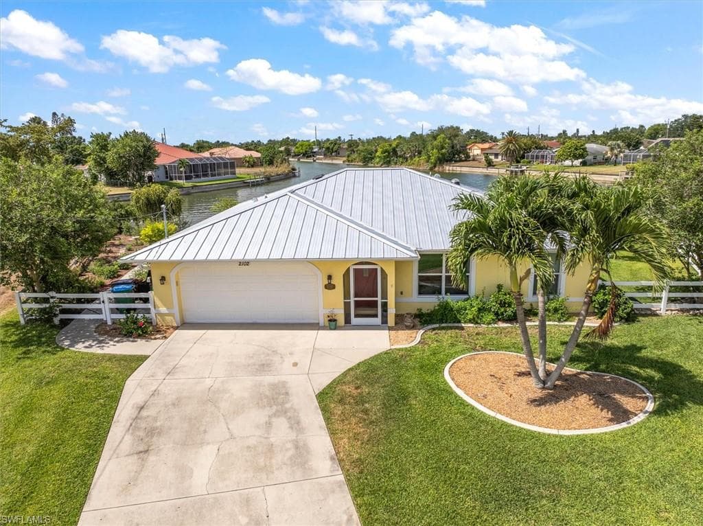 2102 NE 2nd ST CAPE CORAL, FL 33909