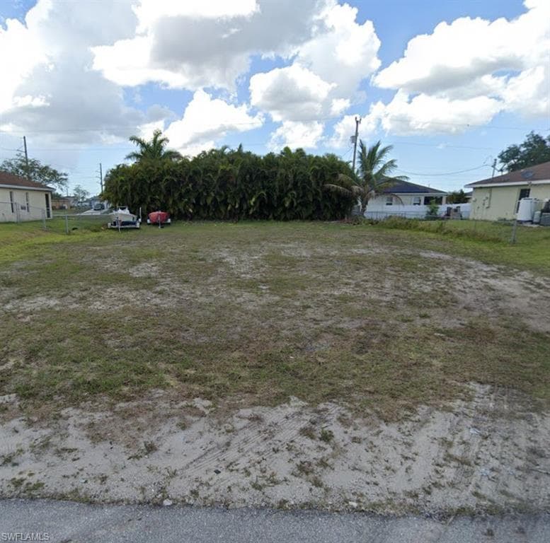 2730 2nd PL CAPE CORAL, FL 33909