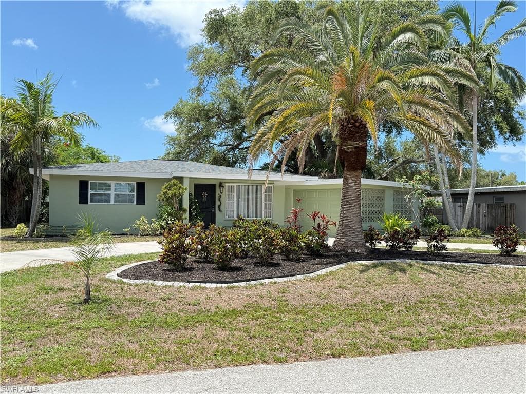 1354 Stadler DR FORT MYERS, FL 33901