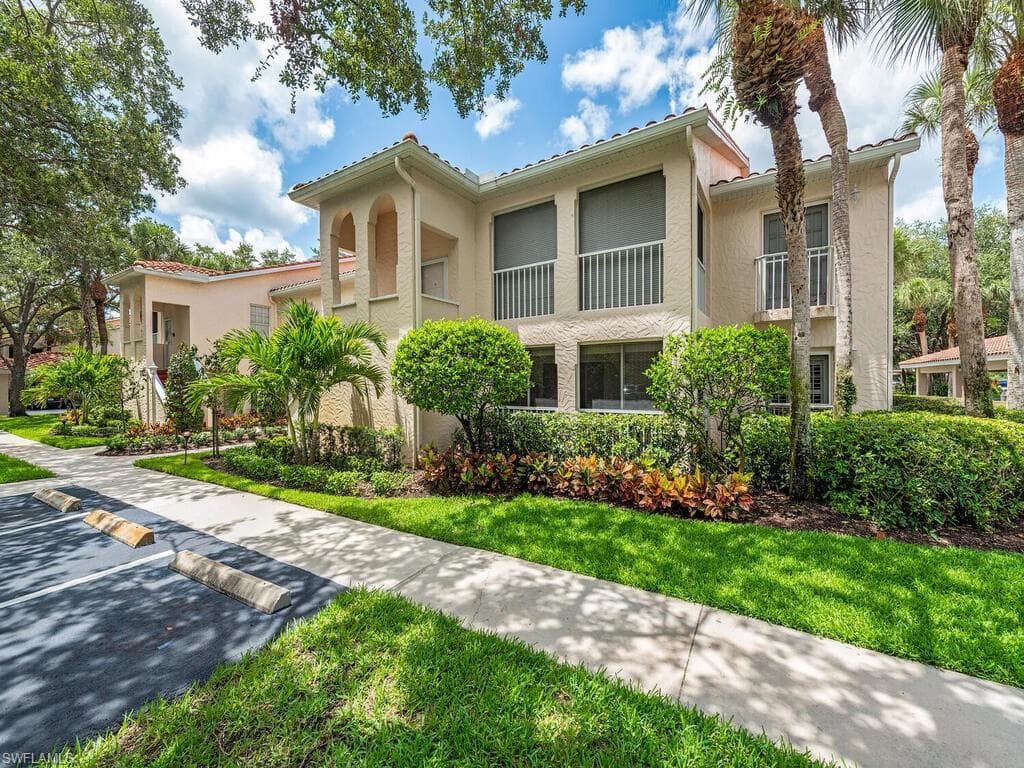 105 Tuscana CT 1002 NAPLES, FL 34119