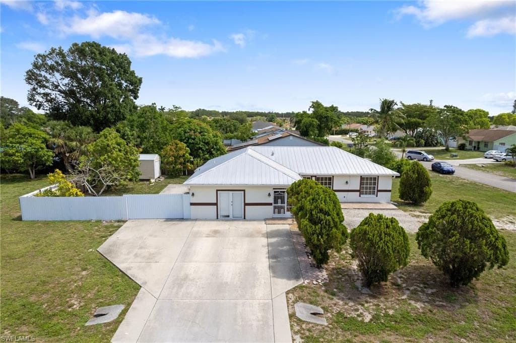 4265 18th PL SW NAPLES, FL 34116