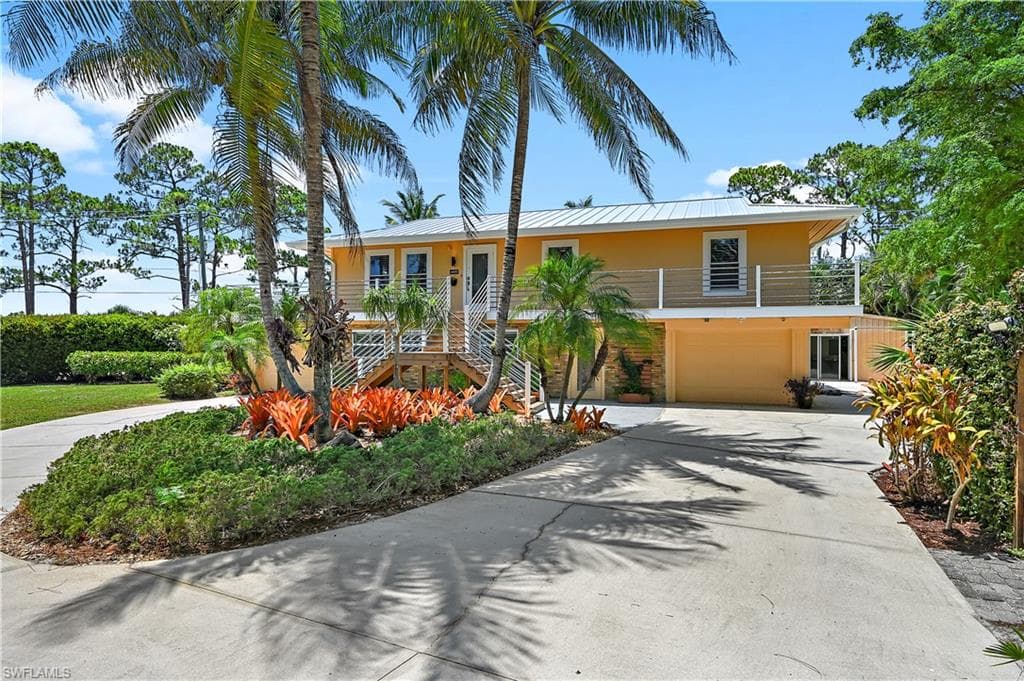 4680 Key Largo LN BONITA SPRINGS, FL 34134