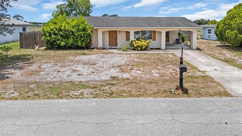 416 Rushmore AVE S LEHIGH ACRES, FL 33936