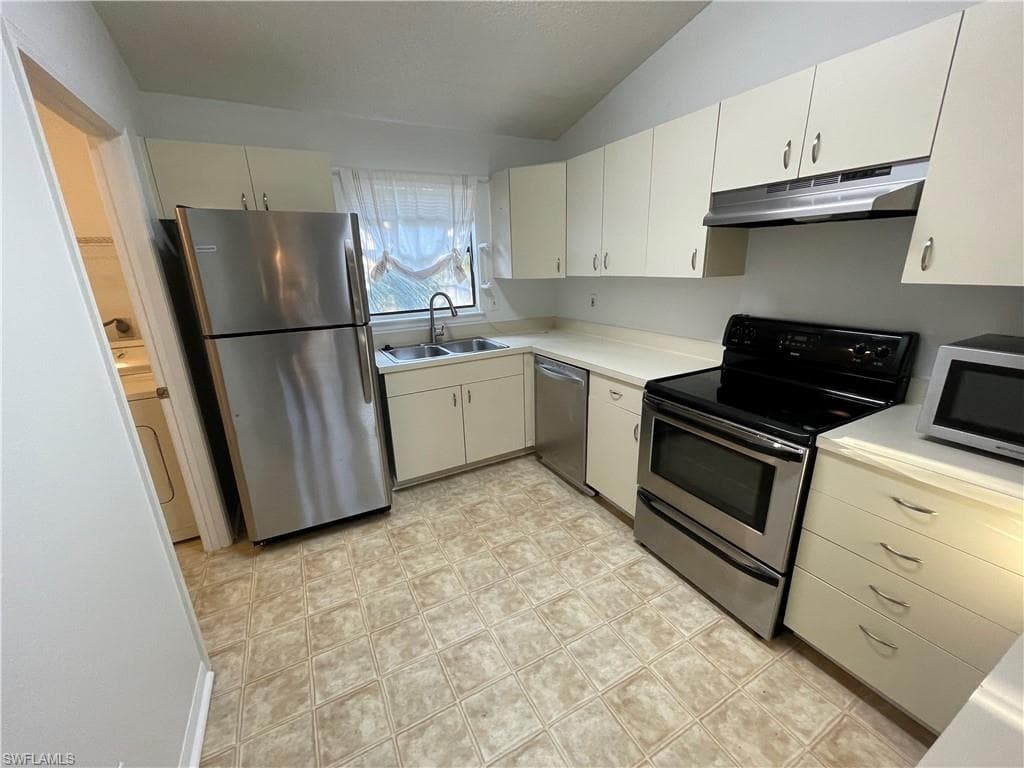 2142 Arbour Walk CIR 2624 NAPLES, FL 34109