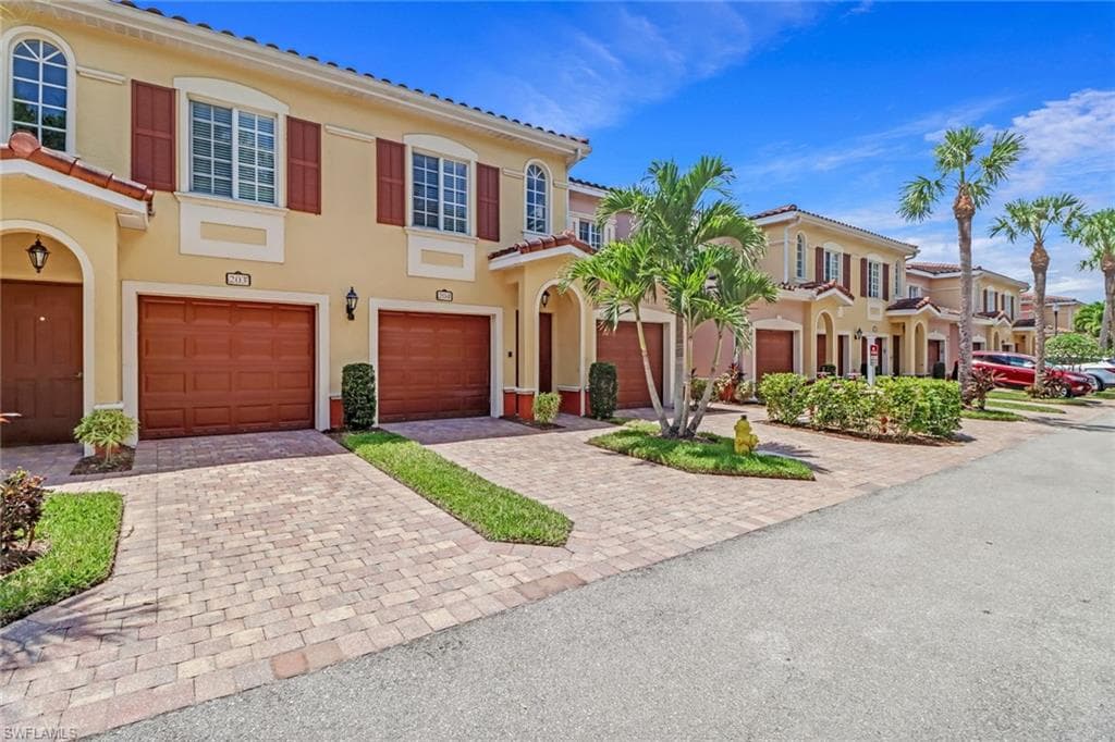 10025 Villagio Gardens LN 204 ESTERO, FL 33928