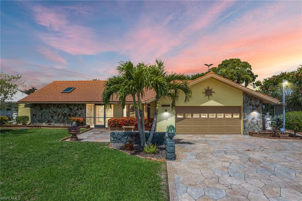 28374 Verde LN BONITA SPRINGS, FL 34135