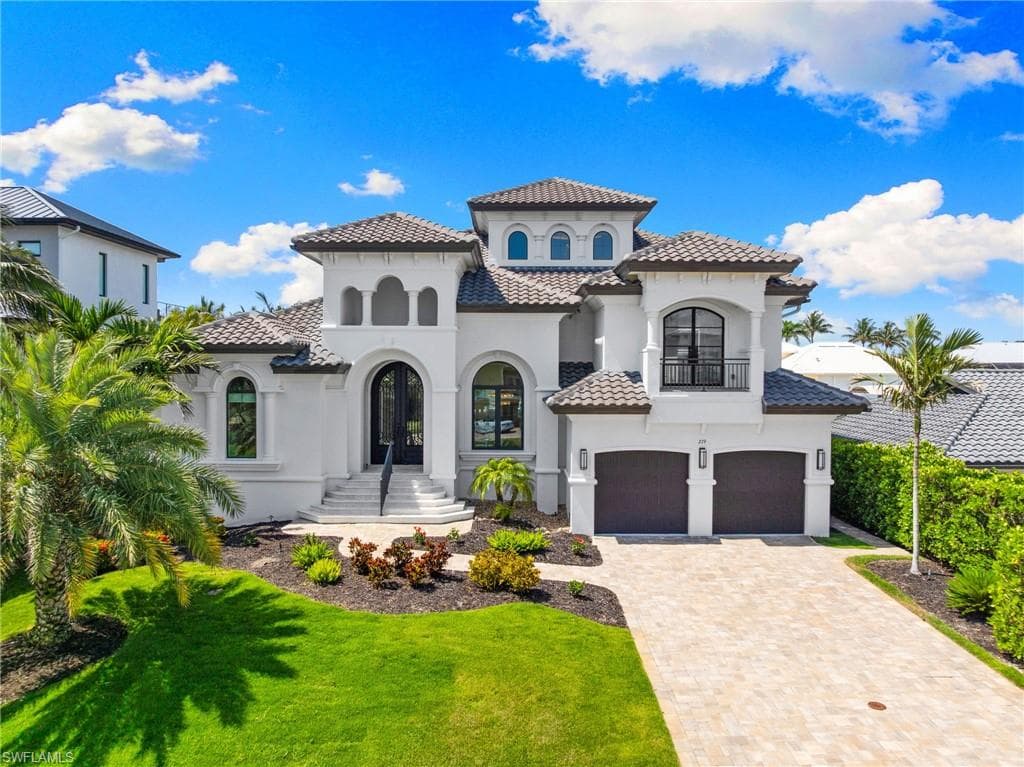279 HERON AVE NAPLES, FL 34108