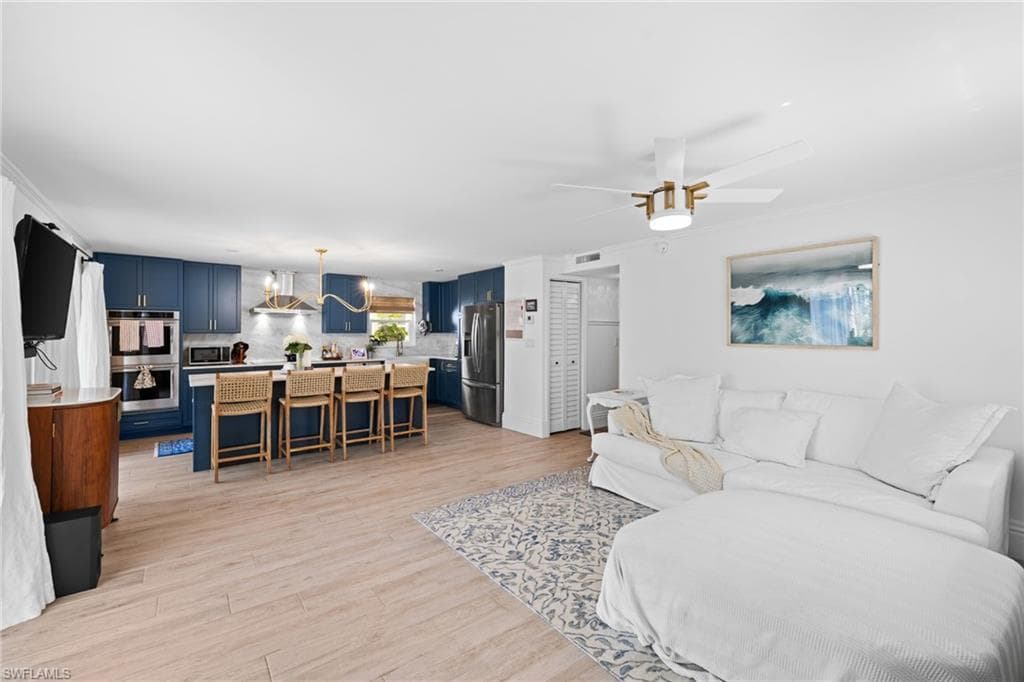 1549 SANDPIPER ST 39 NAPLES, FL 34102