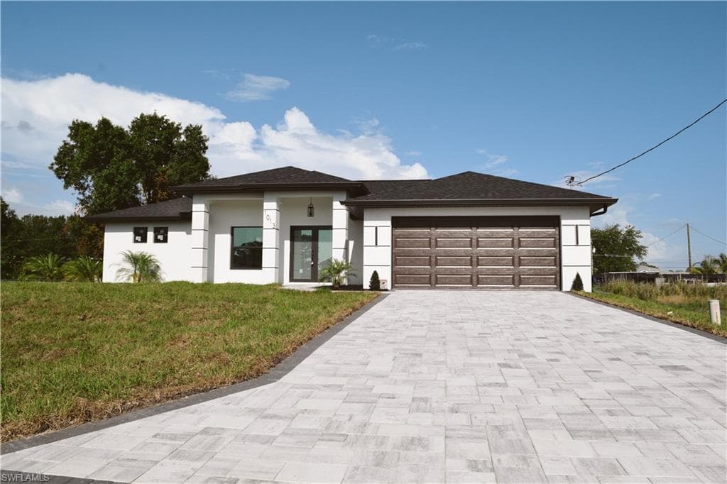 1013 Agnes AVE LEHIGH ACRES, FL 33971
