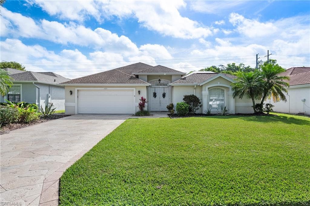 1435 Vintage LN NAPLES, FL 34104