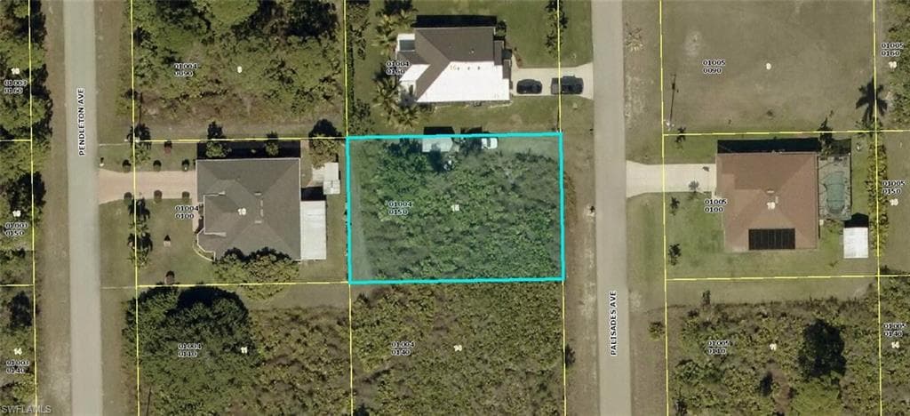320 Palisades AVE LEHIGH ACRES, FL 33974