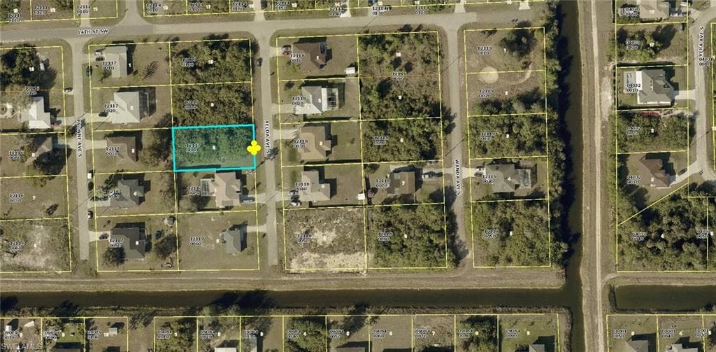 1404 Xelda AVE S LEHIGH ACRES, FL 33976