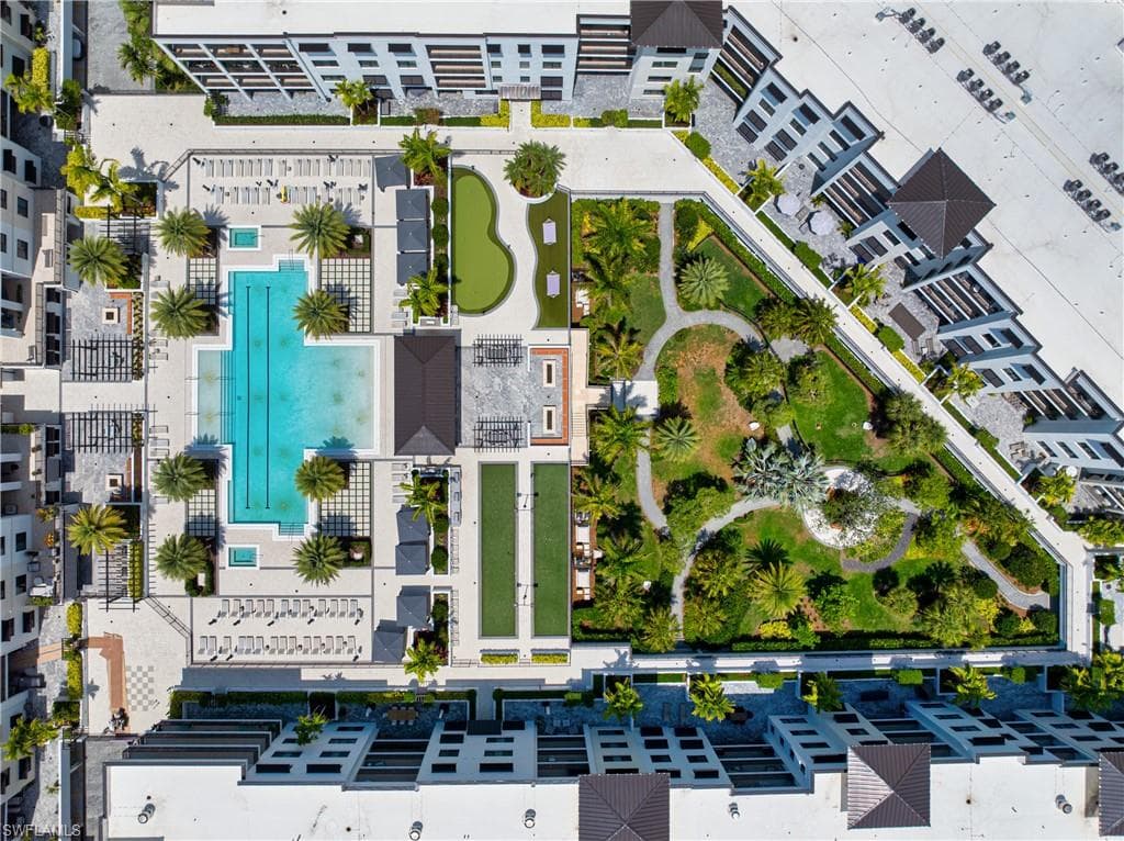 1115 Central AVE 547 NAPLES, FL 34102
