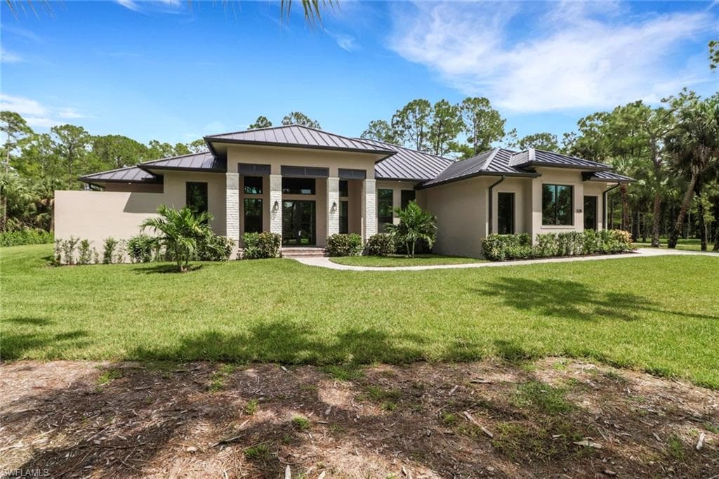 538 13th ST SW NAPLES, FL 34117