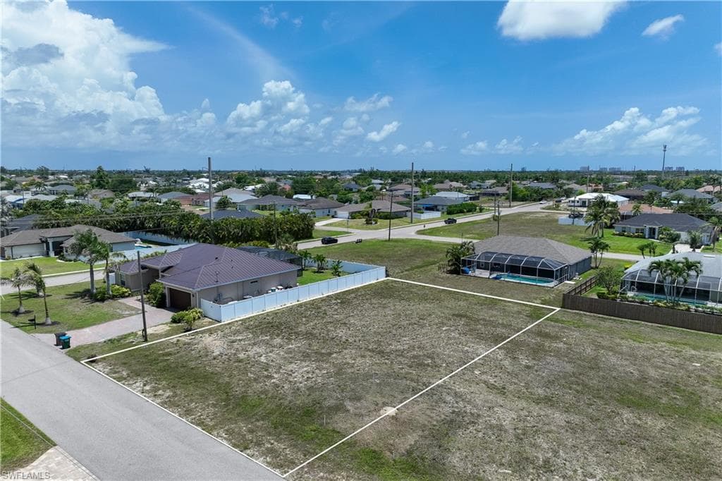 2002 SW 29th TER CAPE CORAL, FL 33914