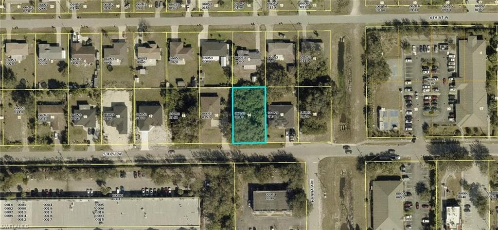 2804 5th ST W LEHIGH ACRES, FL 33971