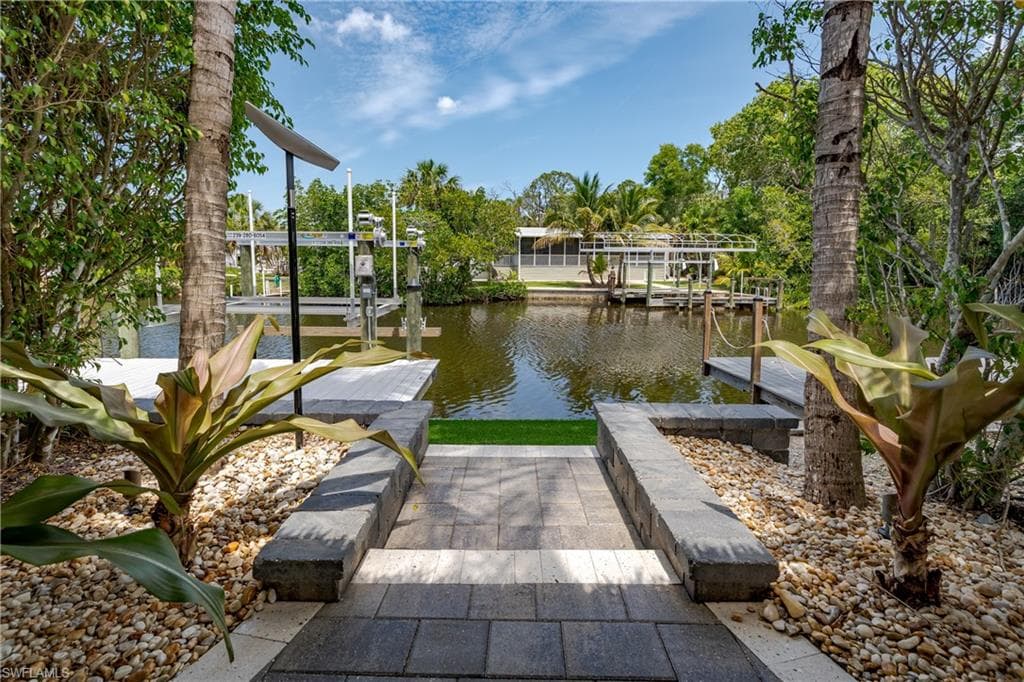 13379 Snook CIR NAPLES, FL 34114