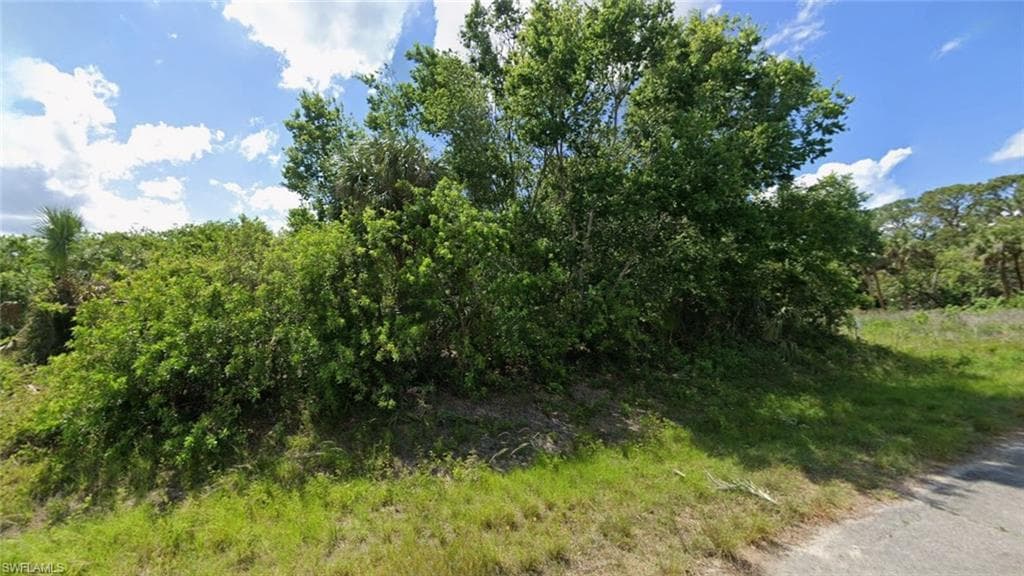 324 Phoenix TER LABELLE, FL 33935