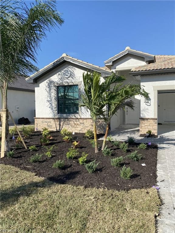 18632 Ives DR ESTERO, FL 33928