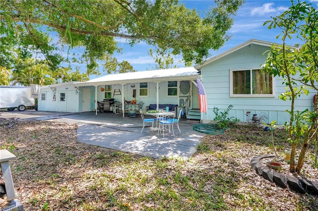 2153 Twin Brooks RD NORTH FORT MYERS, FL 33917