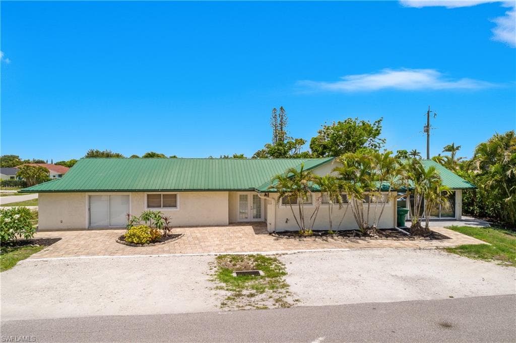 700 95th AVE N NAPLES, FL 34108