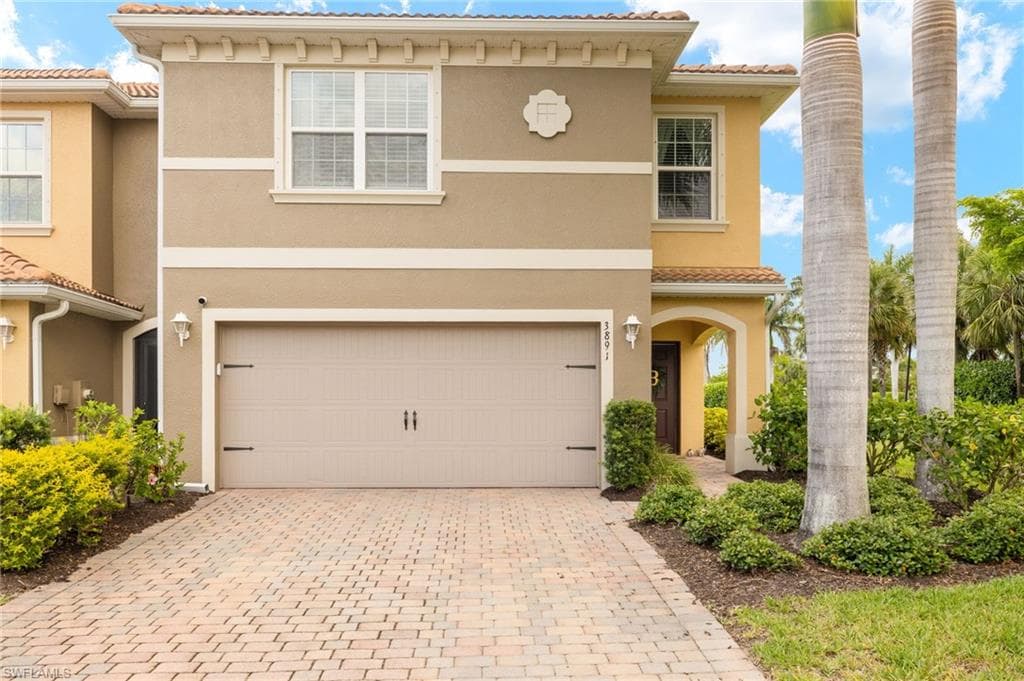 3891 Tilbor CIR FORT MYERS, FL 33916