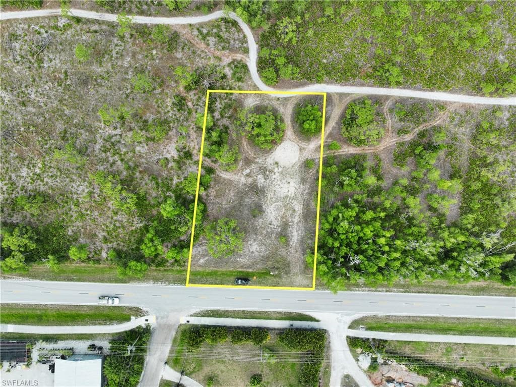 8523 Stringfellow RD OTHER, FL 33956