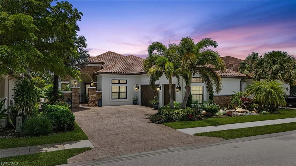 8836 Savona CT NAPLES, FL 34119