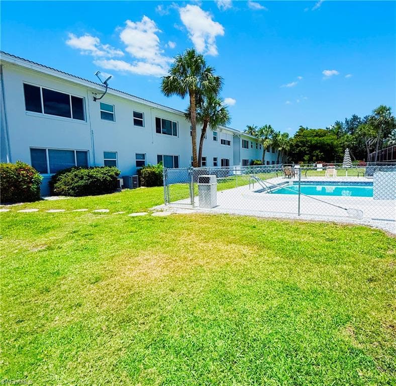 3250 10th ST N B2 NAPLES, FL 34103