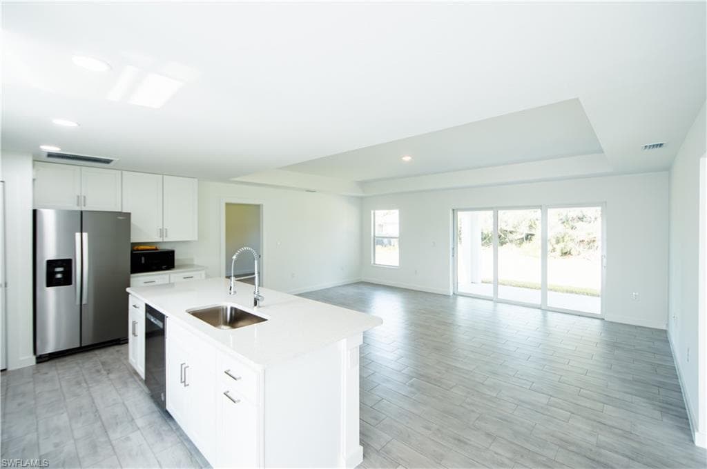 2712 46th ST SW LEHIGH ACRES, FL 33976