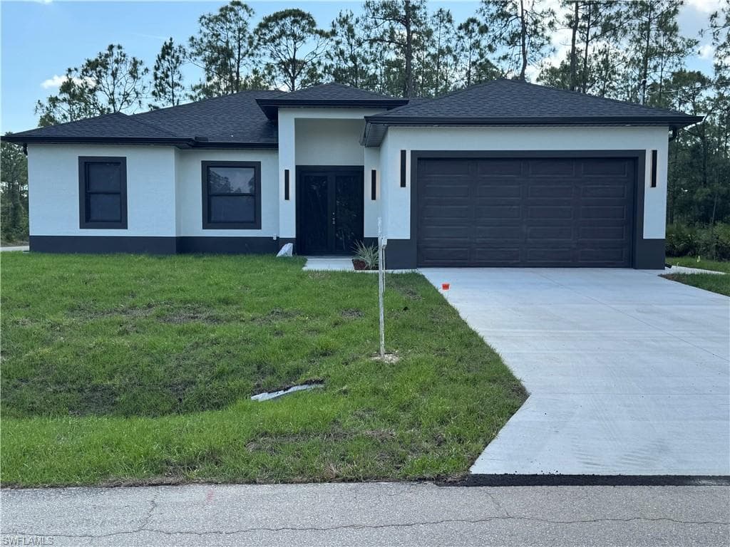 2607 E 13th ST LEHIGH ACRES, FL 33972